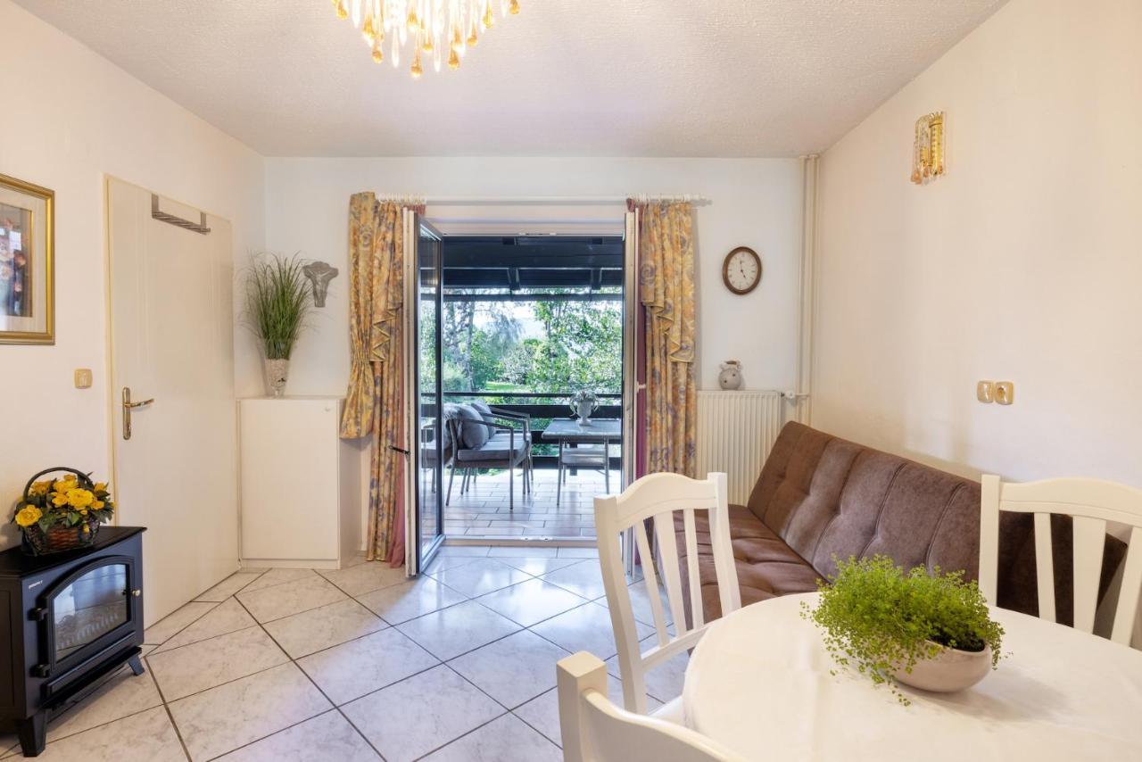 Apartments Ladka Бегунье-на-Гореньскем Экстерьер фото
