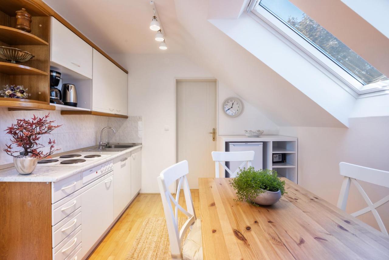 Apartments Ladka Бегунье-на-Гореньскем Экстерьер фото